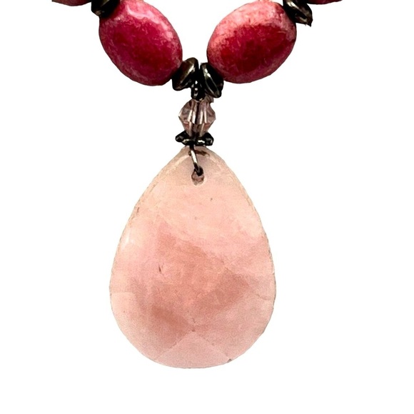 Peach Blossom Jade Beaded Necklace & Rose Quartz Pendant - Picture 5 of 7